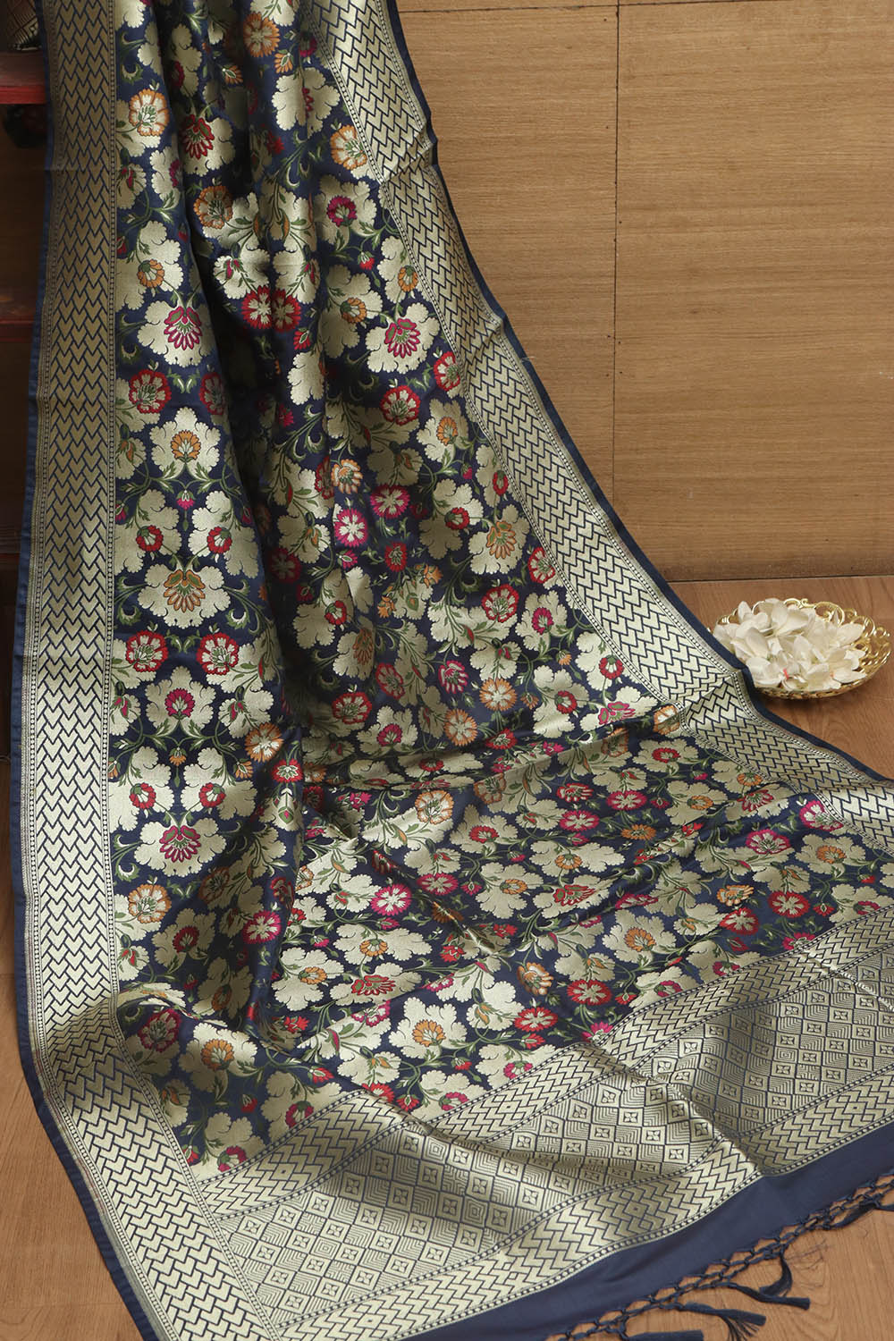 Blue Banarasi Kimkhwab Design Silk Dupatta - Elegant and Luxurious - Luxurion World