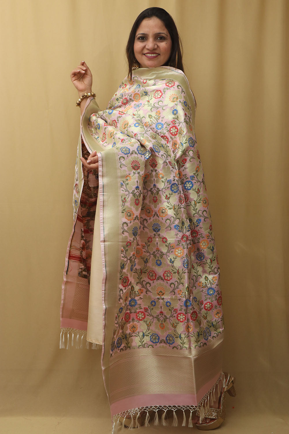 Opulent Pink Banarasi Kimkhwab Design Silk Dupatta - Elegant and Luxurious - Luxurion World