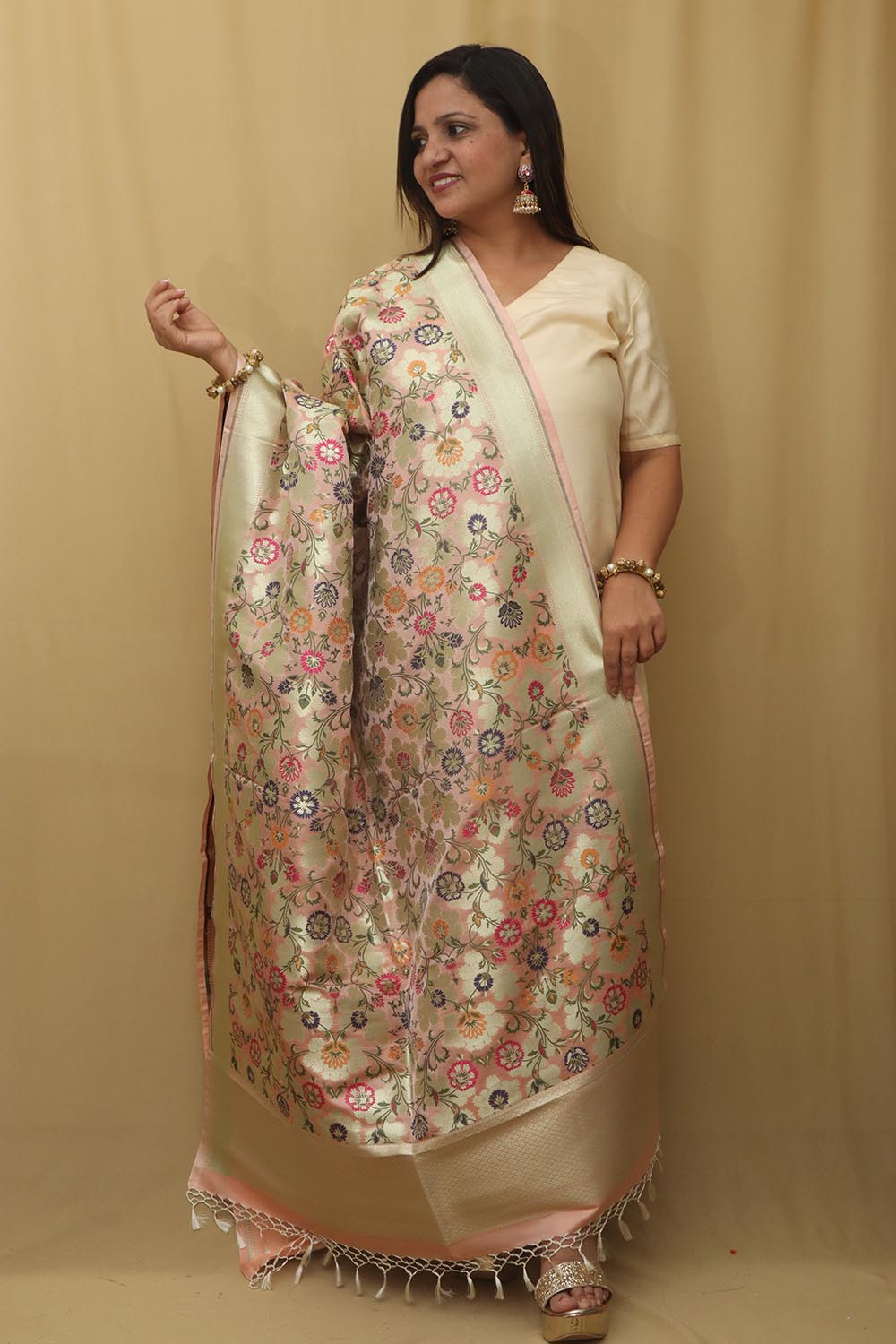 Pink Banarasi Kimkhwab Design Silk Dupatta - Elegant and Luxurious - Luxurion World