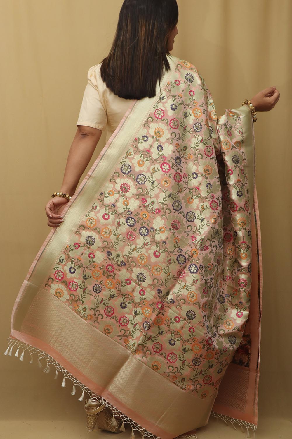 Pink Banarasi Kimkhwab Design Silk Dupatta - Elegant and Luxurious - Luxurion World