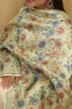 Exquisite Green Banarasi Kimkhwab Design Silk Dupatta - Elegant and Luxurious - Luxurion World