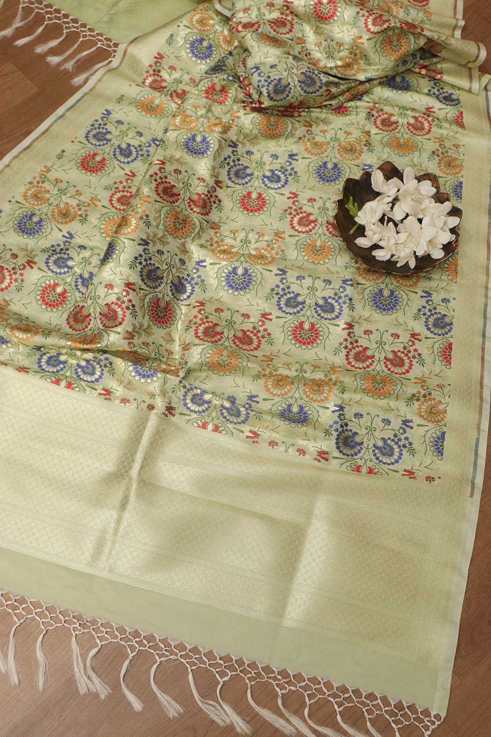 Exquisite Green Banarasi Kimkhwab Design Silk Dupatta - Elegant and Luxurious - Luxurion World