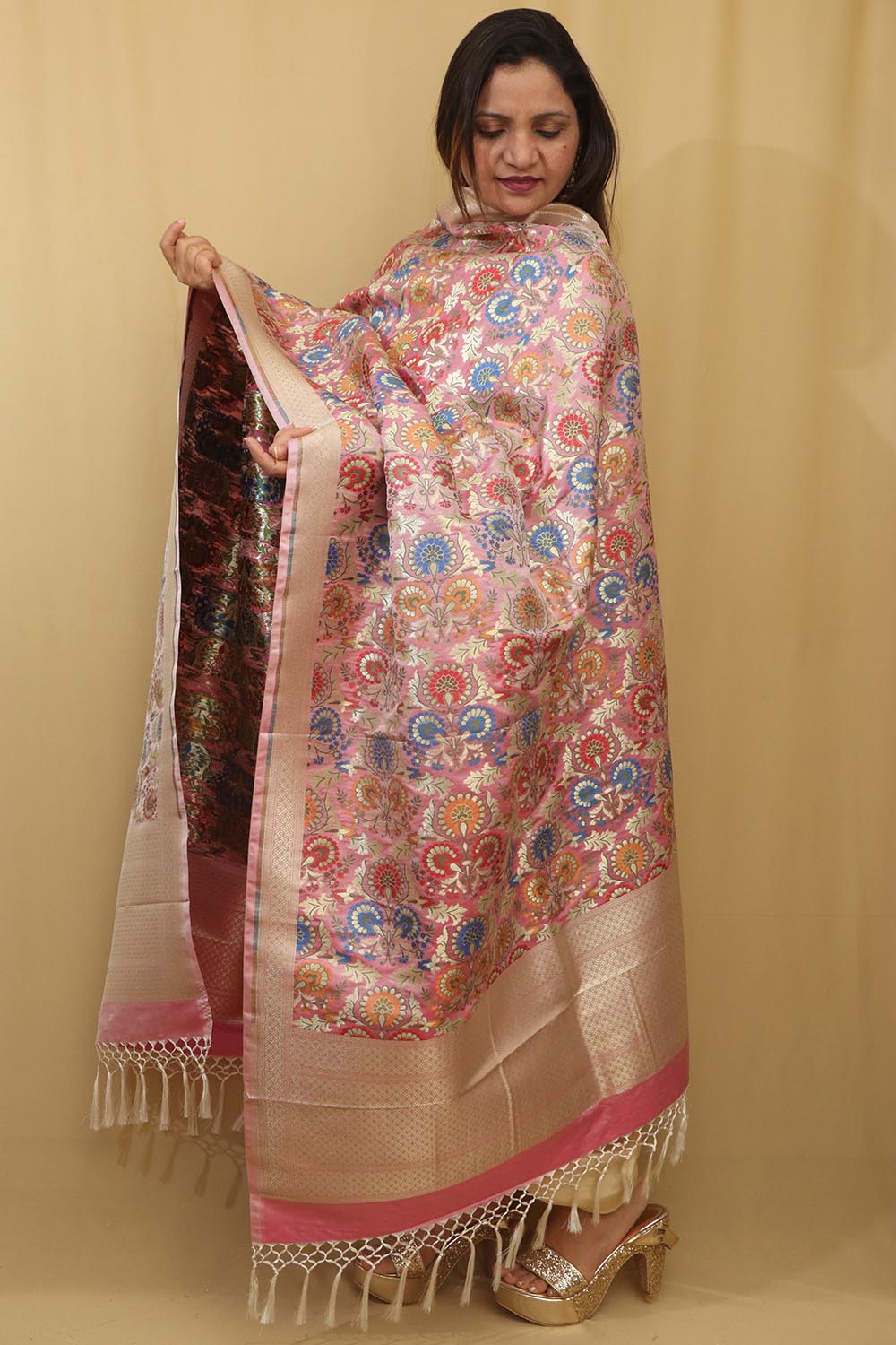 Opulent Pink Banarasi Kimkhwab Design Silk Dupatta - Elegant and Luxurious - Luxurion World