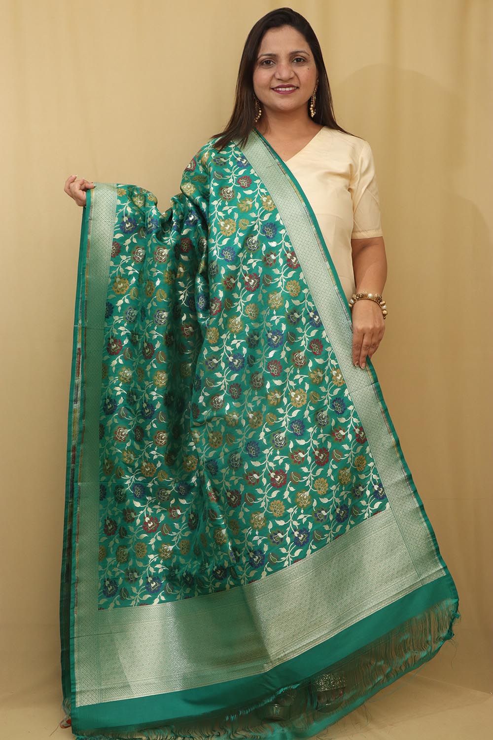 Exquisite Green Banarasi Kimkhwab Design Silk Dupatta - Elegant and Luxurious - Luxurion World