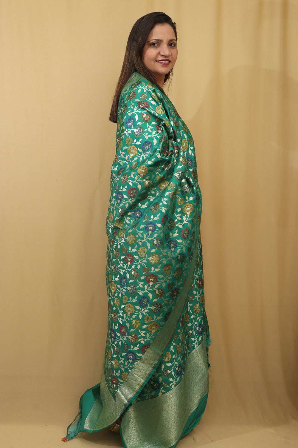 Exquisite Green Banarasi Kimkhwab Design Silk Dupatta - Elegant and Luxurious - Luxurion World