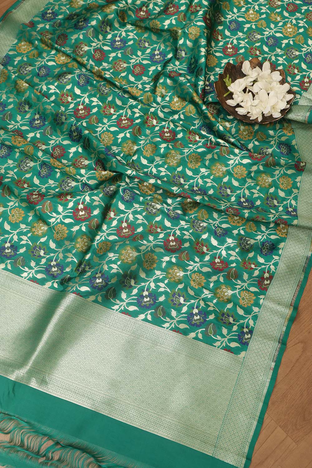 Exquisite Green Banarasi Kimkhwab Design Silk Dupatta - Elegant and Luxurious - Luxurion World