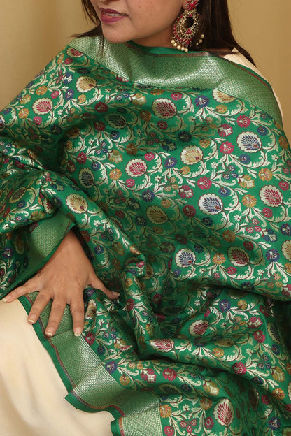 Exquisite Green Banarasi Kimkhwab Design Silk Dupatta - Elegant and Luxurious - Luxurion World