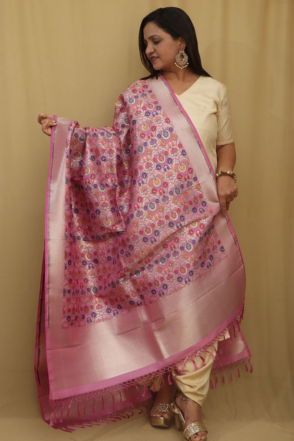 Opulent Pink Banarasi Kimkhwab Design Silk Dupatta - Elegant and Luxurious - Luxurion World