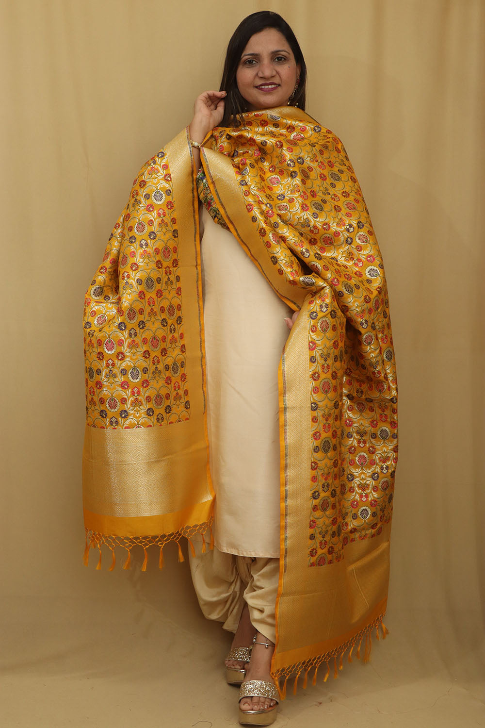 Opulent Yellow Banarasi Kimkhwab Design Silk Dupatta - Luxurion World