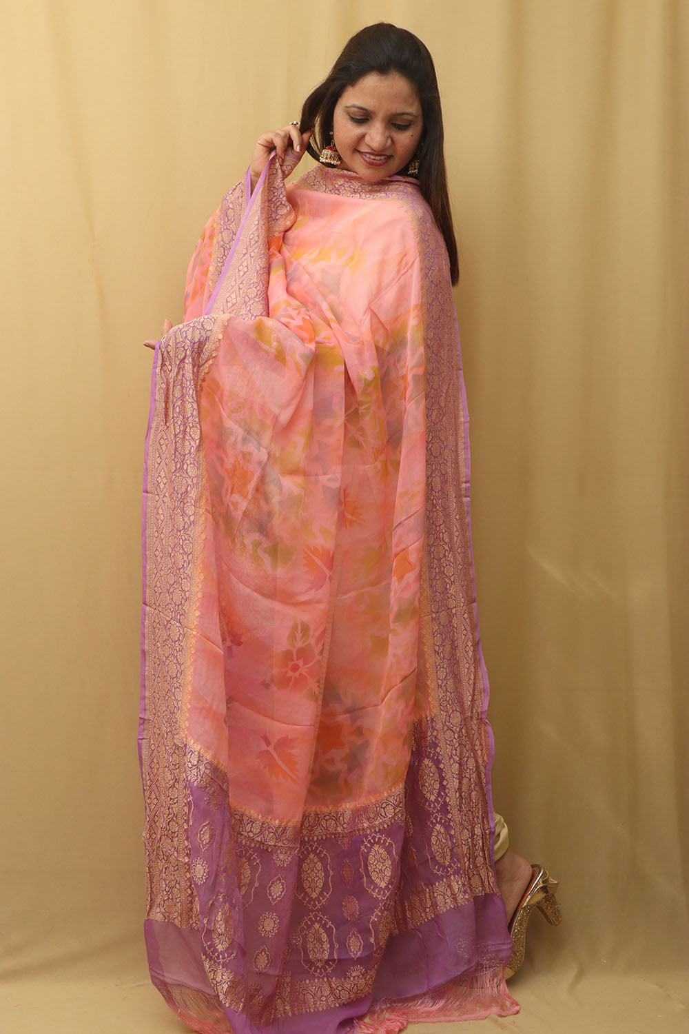 Stunning Pink Banarasi Handloom Pure Georgette Brush Dye Dupatta - Luxurion World