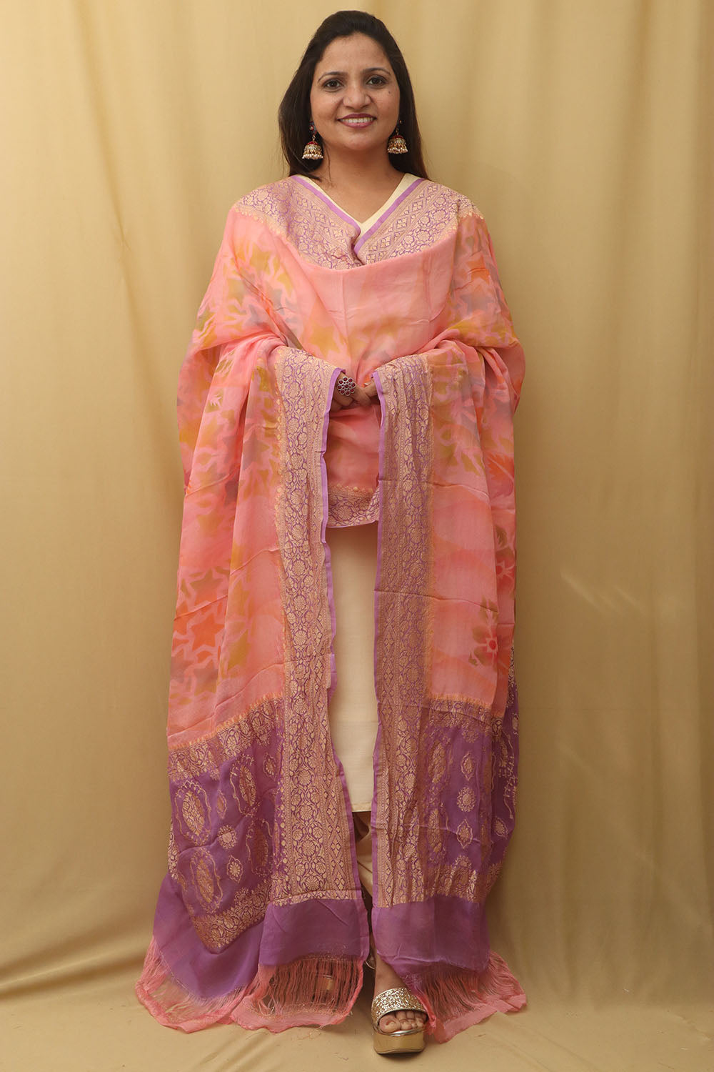 Stunning Pink Banarasi Handloom Pure Georgette Brush Dye Dupatta - Luxurion World