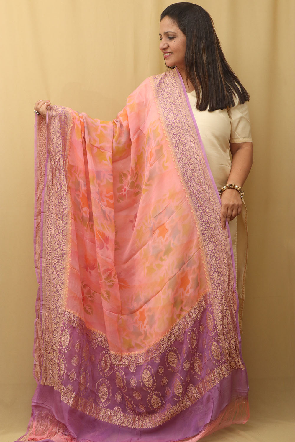 Stunning Pink Banarasi Handloom Pure Georgette Brush Dye Dupatta - Luxurion World