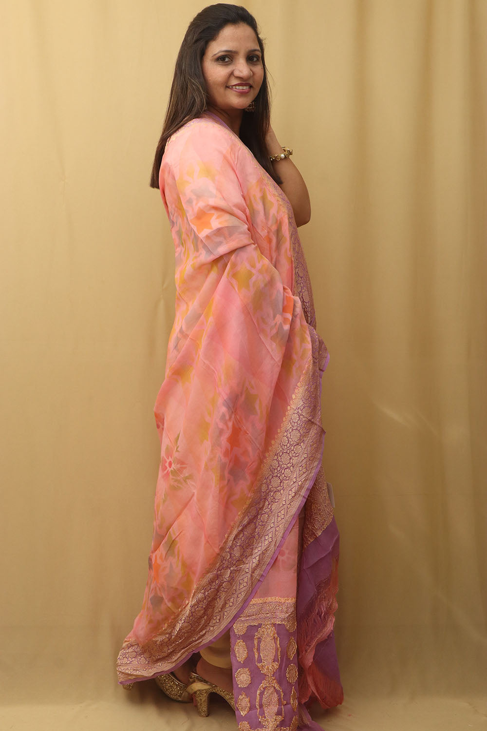 Stunning Pink Banarasi Handloom Pure Georgette Brush Dye Dupatta - Luxurion World