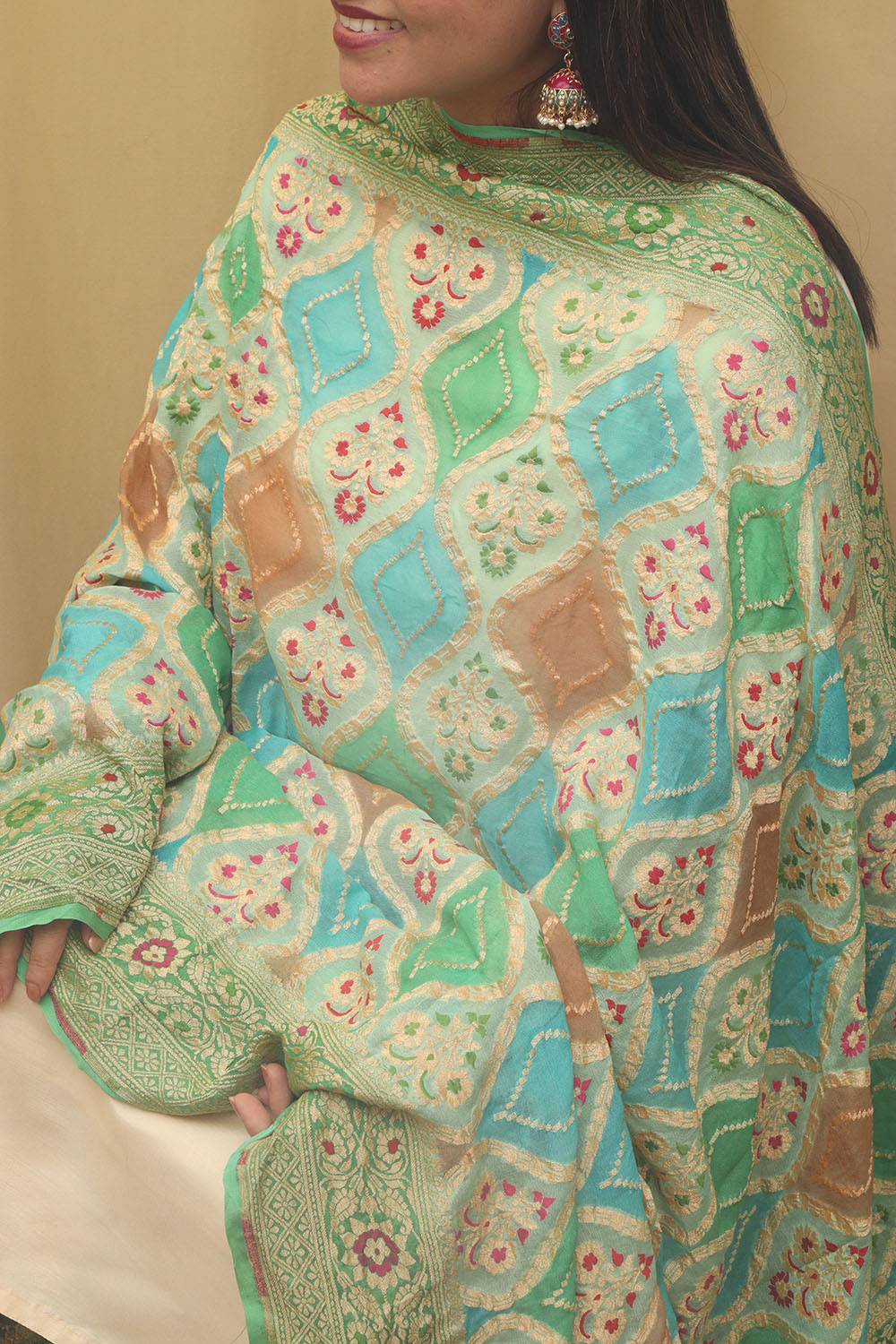 Exquisite Green Banarasi Handloom Pure Georgette Brush Dye Dupatta - Luxurion World