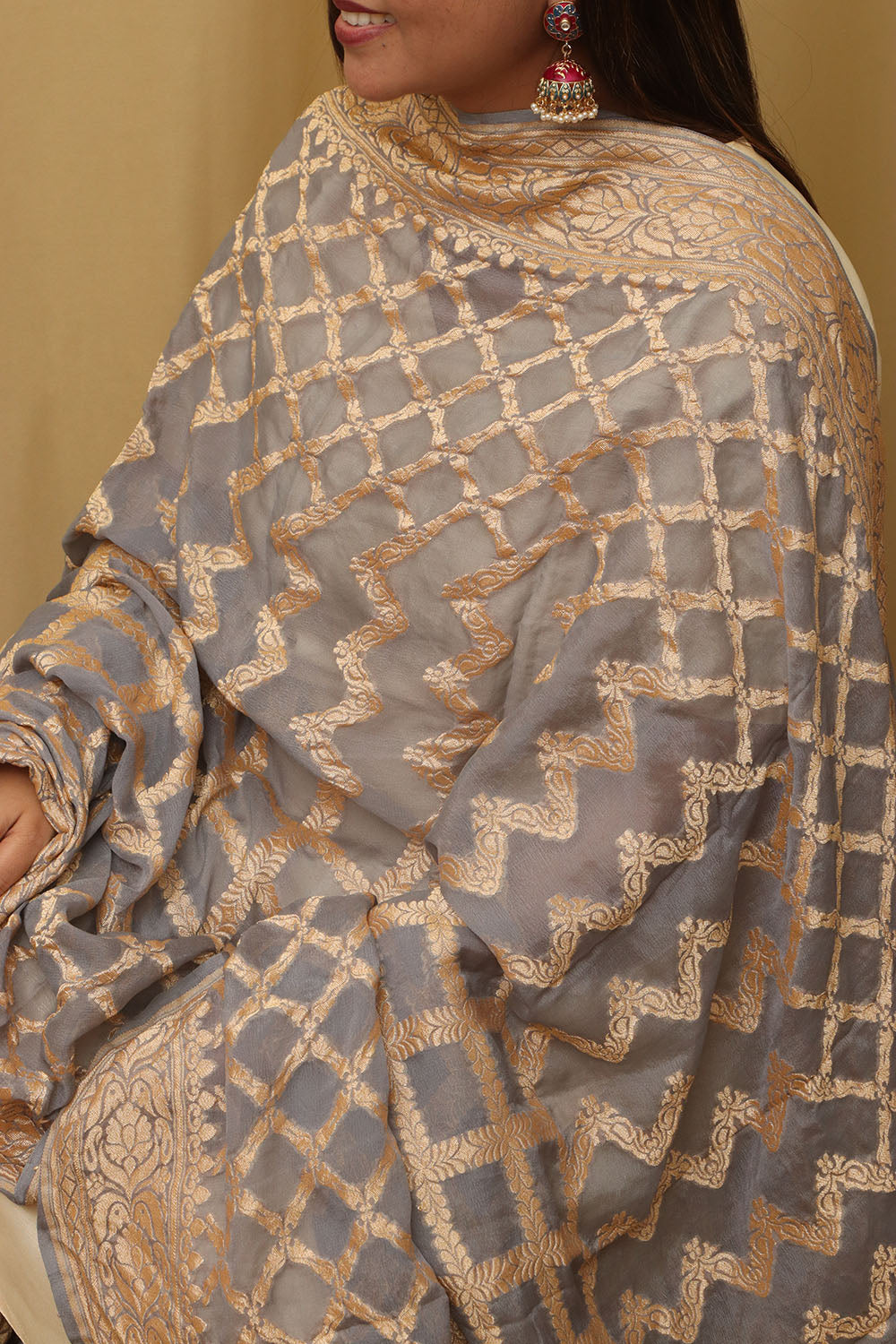 Elegant Grey Banarasi Handloom Pure Georgette Dupatta - Luxurion World