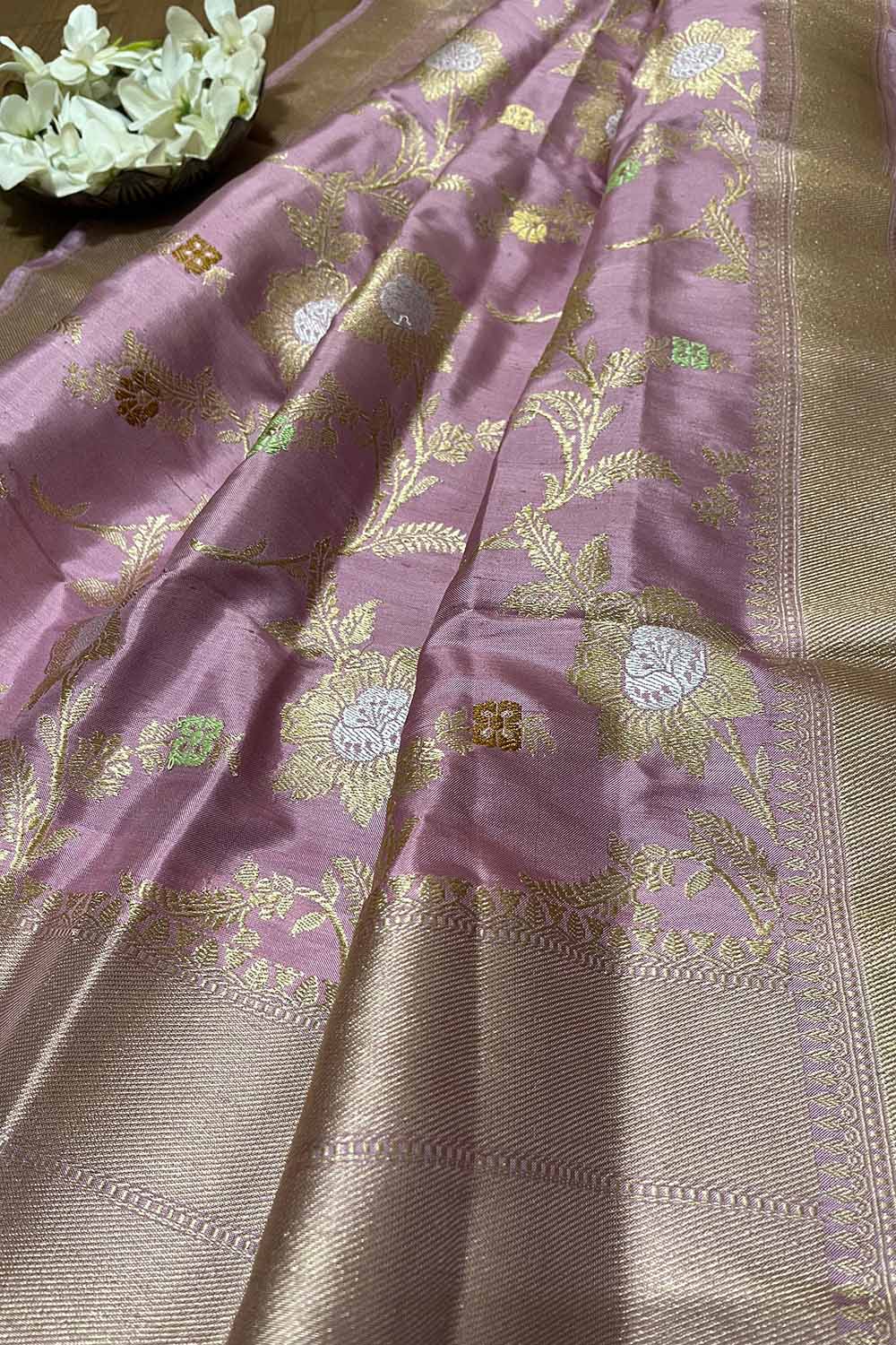 Exquisite Purple Handloom Banarasi Silk Sona Roopa Dupatta - Luxurion World- Crafted Heirlooms