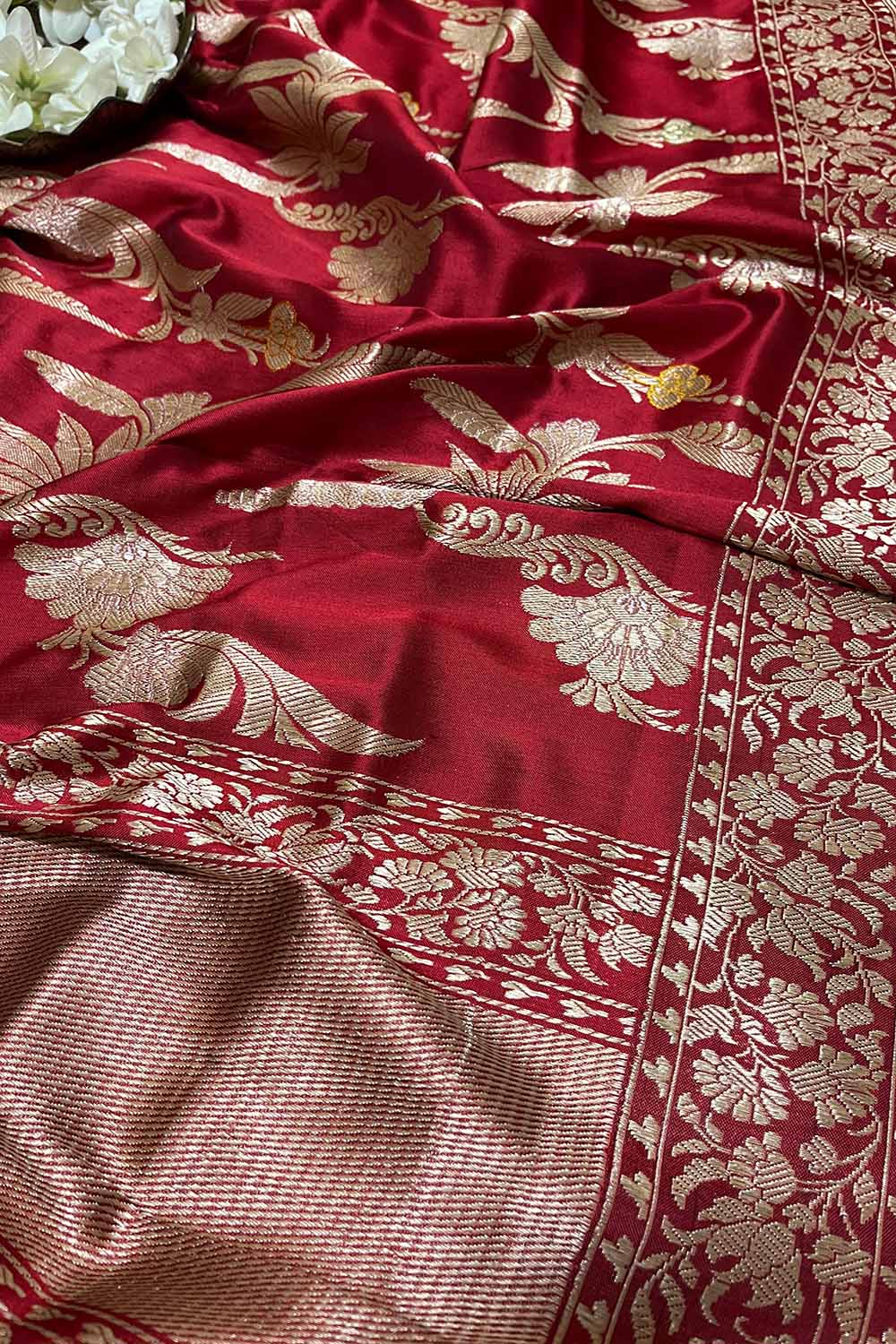 Red Handloom Banarasi Pure Katan Silk Dupatta - Luxurion World