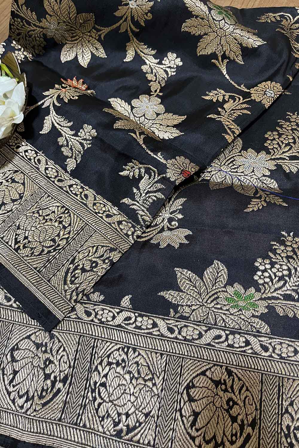 Exquisite Black Handloom Banarasi Silk Meenakari Dupatta - Luxurion World- Crafted Heirlooms