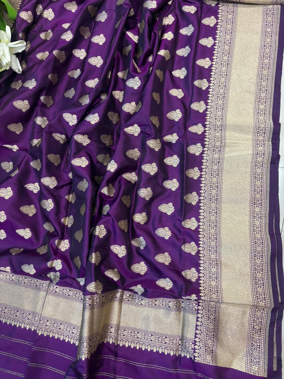 Exquisite Purple Banarasi Handloom Pure Katan Silk Booti Design Dupatta - Luxurion World