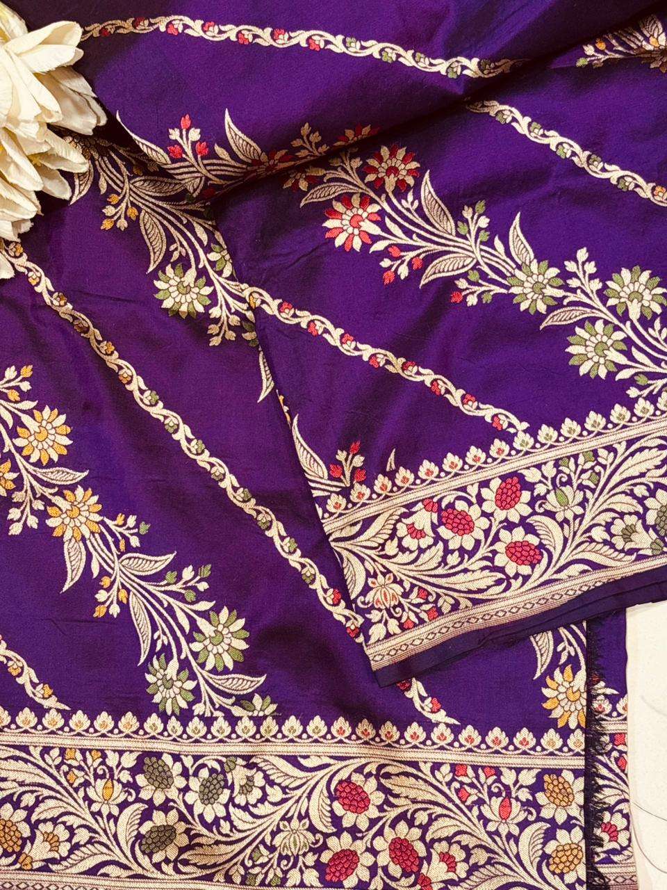 Exquisite Purple Banarasi Handloom Pure Katan Silk Flower Design Meenakari Dupatta - Luxurion World