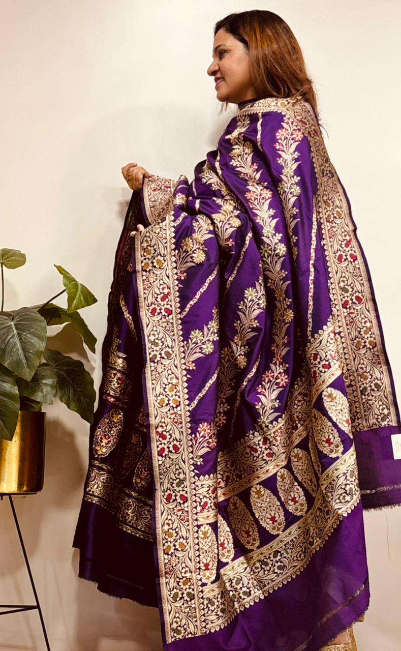 Exquisite Purple Banarasi Handloom Pure Katan Silk Flower Design Meenakari Dupatta - Luxurion World