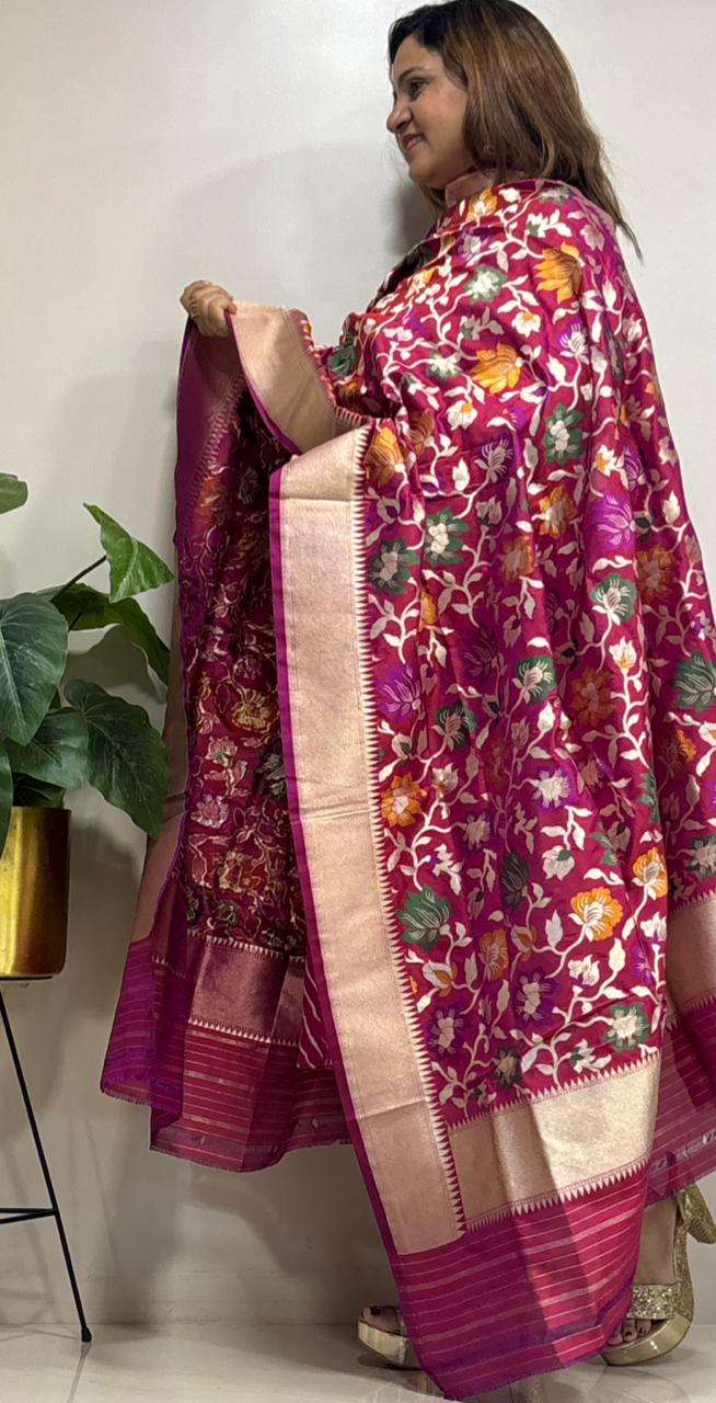 Exquisite Pink Banarasi Handloom Pure Katan Silk Flower Design Meenakari Dupatta - Luxurion World