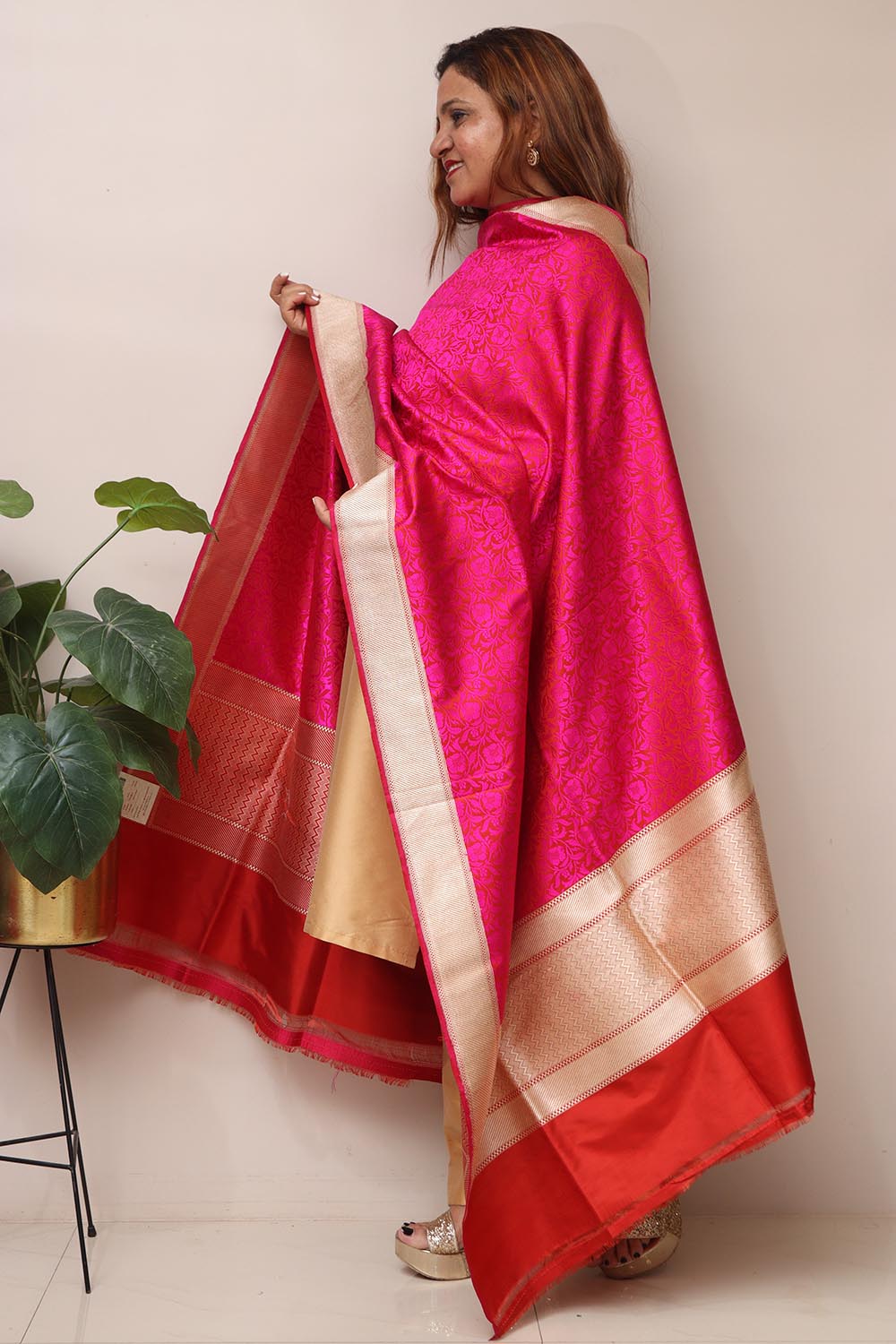 Pink Handloom Banarasi Pure Katan Silk Tanchui Dupatta - Luxurion World