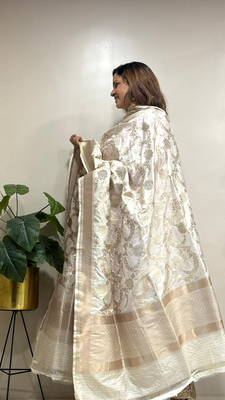 Off White Pure Katan Silk Banarasi Handloom Flower Design Dupatta - Luxurion World- Crafted Heirlooms