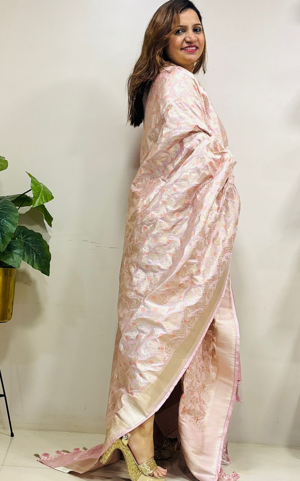 Pink Pure Katan Silk Banarasi Handloom Flower And Parrot Design Meenakari Dupatta - Luxurion World