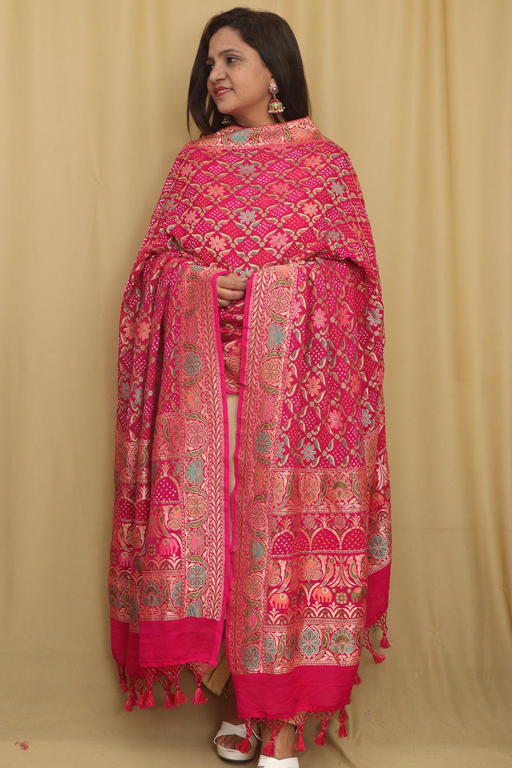 Beautiful Pink Banarasi Bandhani Pure Georgette Dupatta - Luxurion World- Crafted Heirlooms