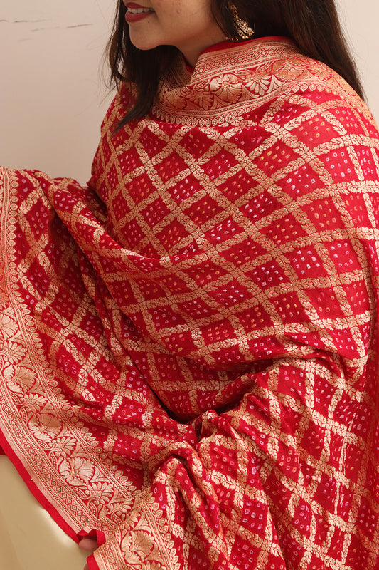 Red Banarasi Bandhani Pure Georgette Dupatta - Luxurion World