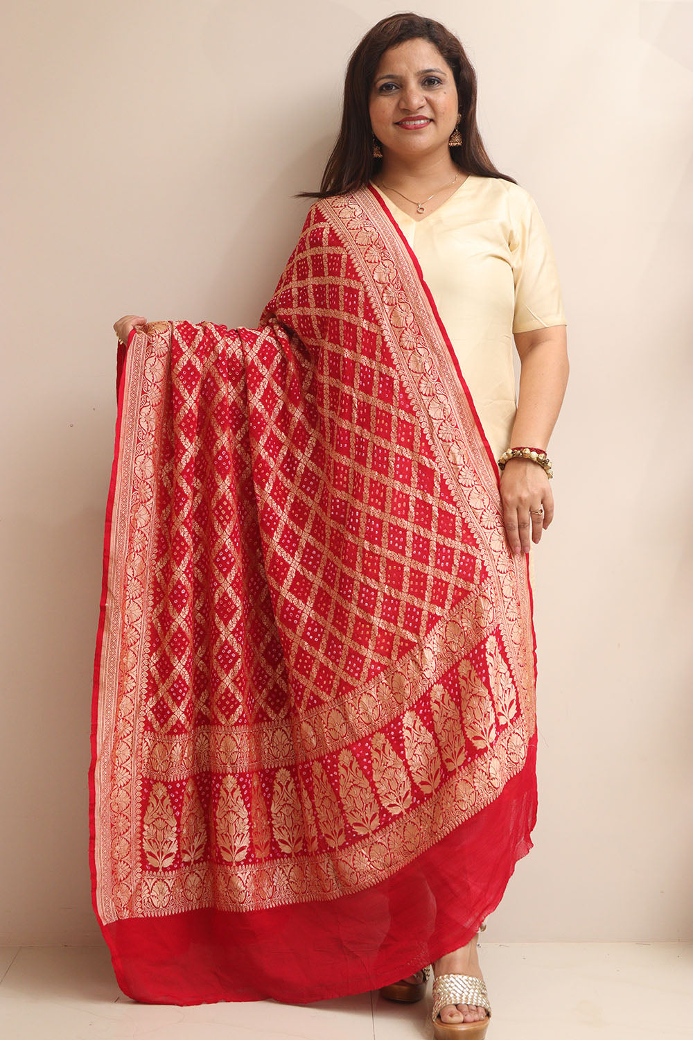 Red Banarasi Bandhani Pure Georgette Dupatta - Luxurion World