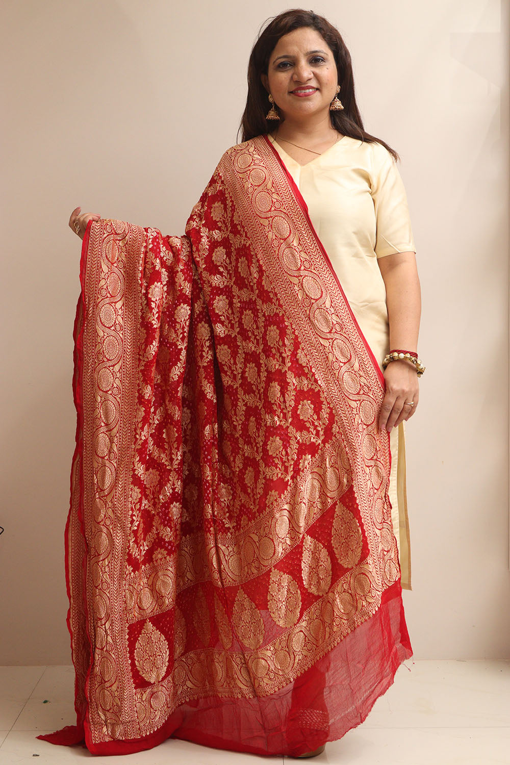 Red Banarasi Bandhani Pure Georgette Dupatta - Luxurion World