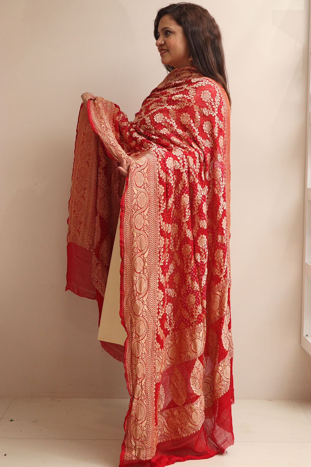 Red Banarasi Bandhani Pure Georgette Dupatta - Luxurion World