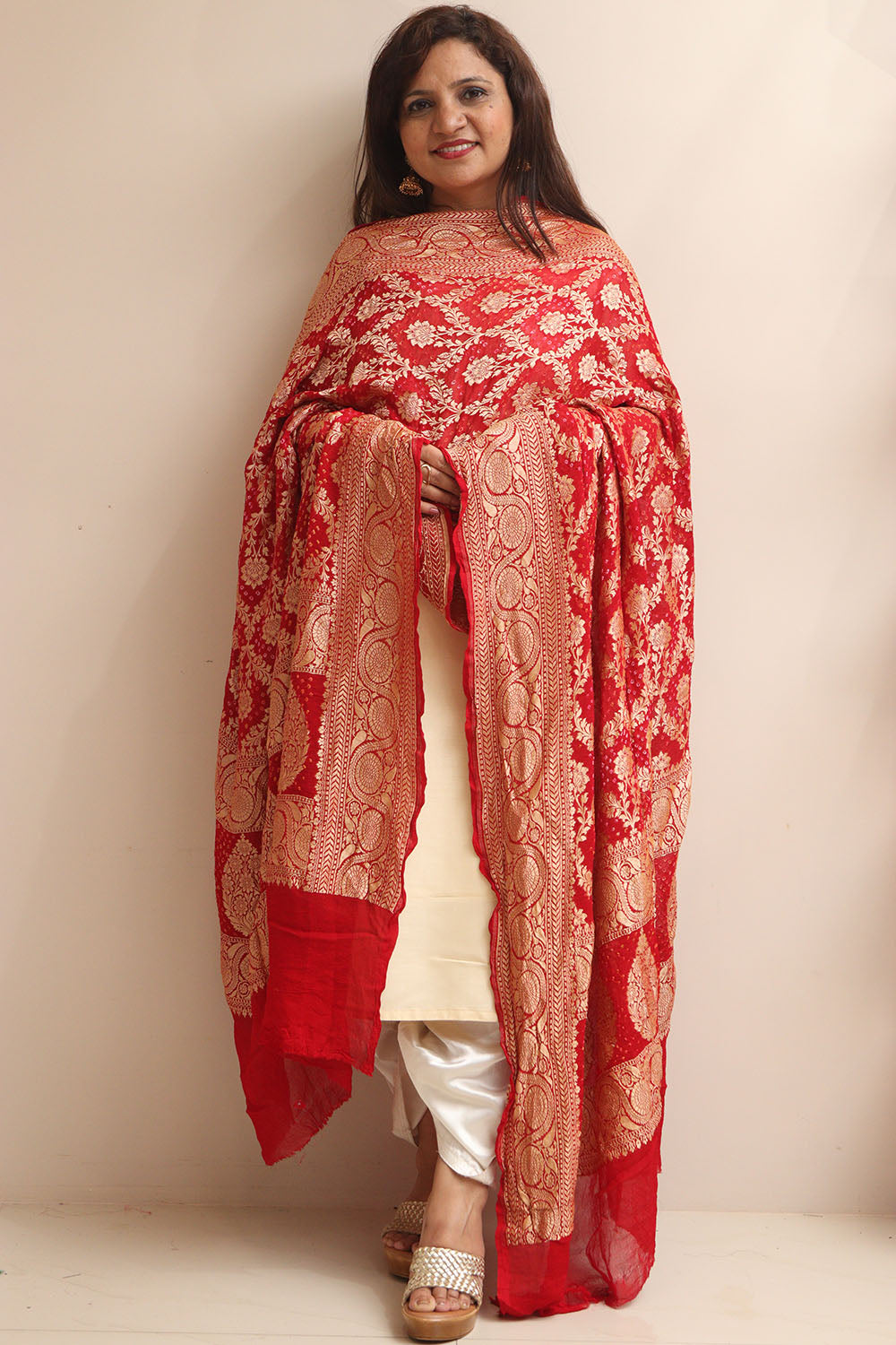 Red Banarasi Bandhani Pure Georgette Dupatta - Luxurion World