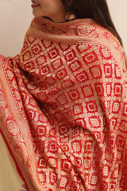 Red Banarasi Bandhani Pure Georgette Dupatta - Luxurion World