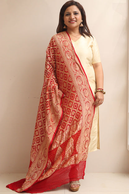 Red Banarasi Bandhani Pure Georgette Dupatta - Luxurion World
