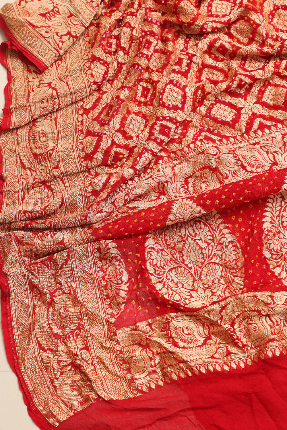 Red Banarasi Bandhani Pure Georgette Dupatta - Luxurion World- Crafted Heirlooms
