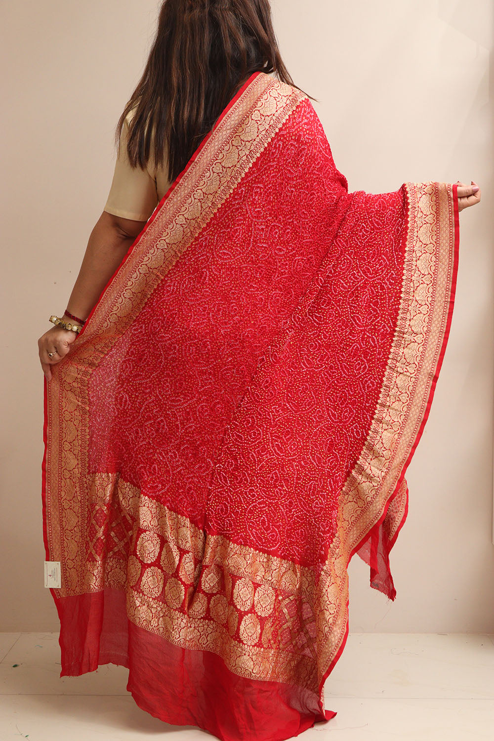 Red Banarasi Bandhani Pure Georgette Shikari Bandhej Dupatta - Luxurion World