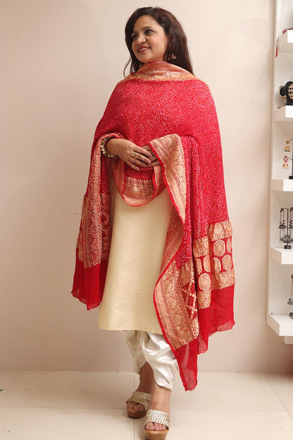 Red Banarasi Bandhani Pure Georgette Shikari Bandhej Dupatta - Luxurion World