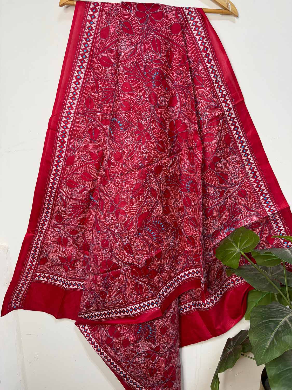 Stunning Red Hand Embroidered Kantha Bangalore Silk Dupatta - Luxurion World