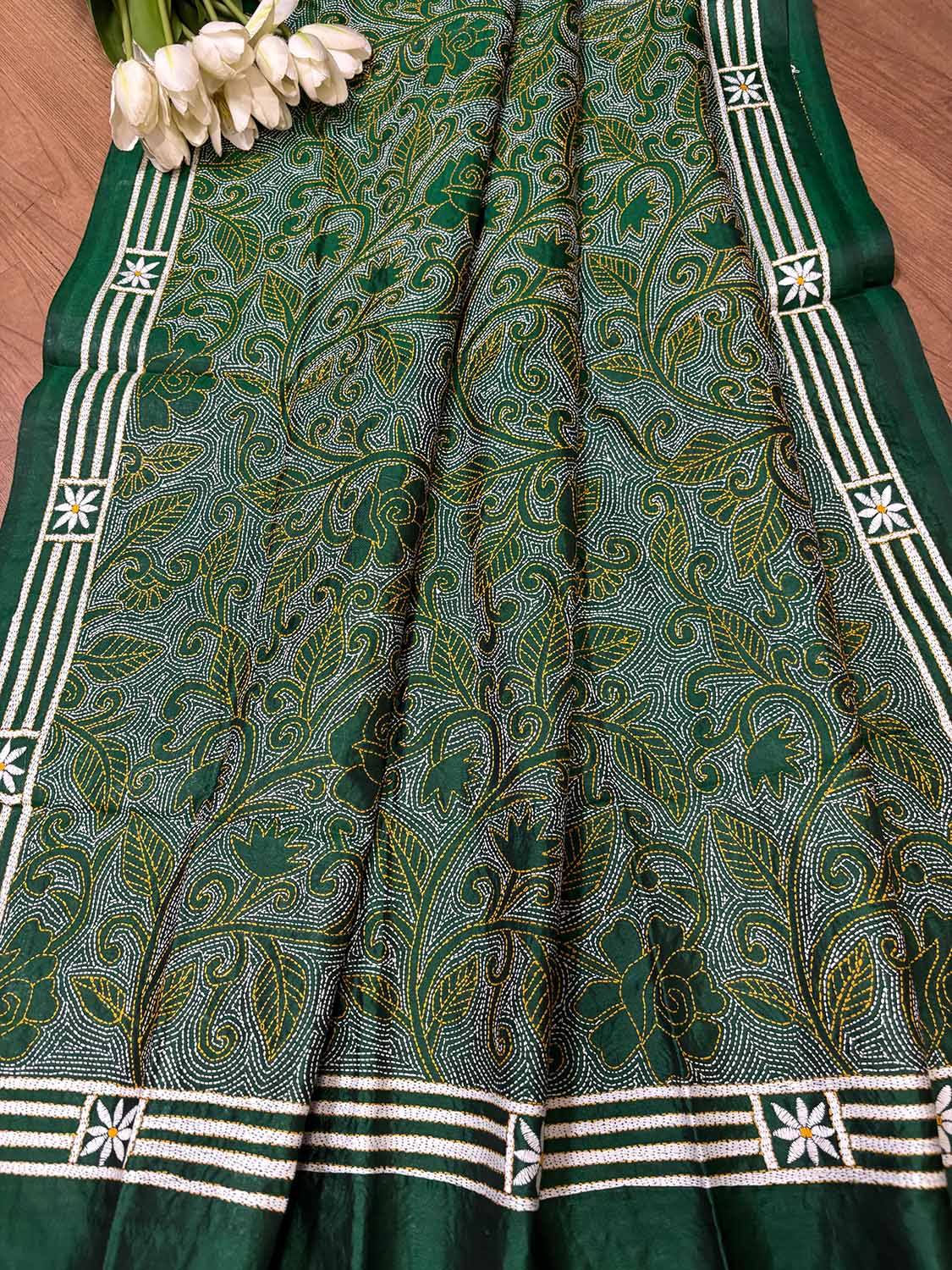 Green Hand Embroidered Reversible Kantha Pure Silk Dupatta - Luxurion World