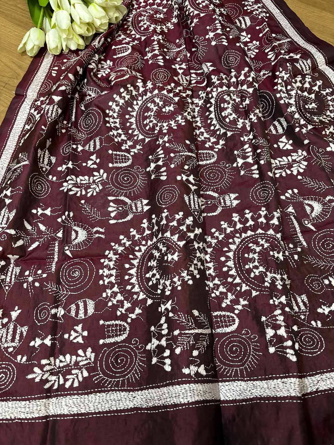 Maroon Hand Embroidered Warli Design Kantha Pure Silk Dupatta - Luxurion World