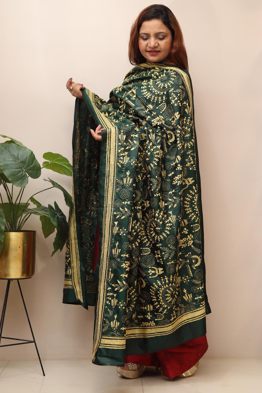 Green Hand Embroidered Kantha Pure Bangalore Silk Dupatta - Luxurion World