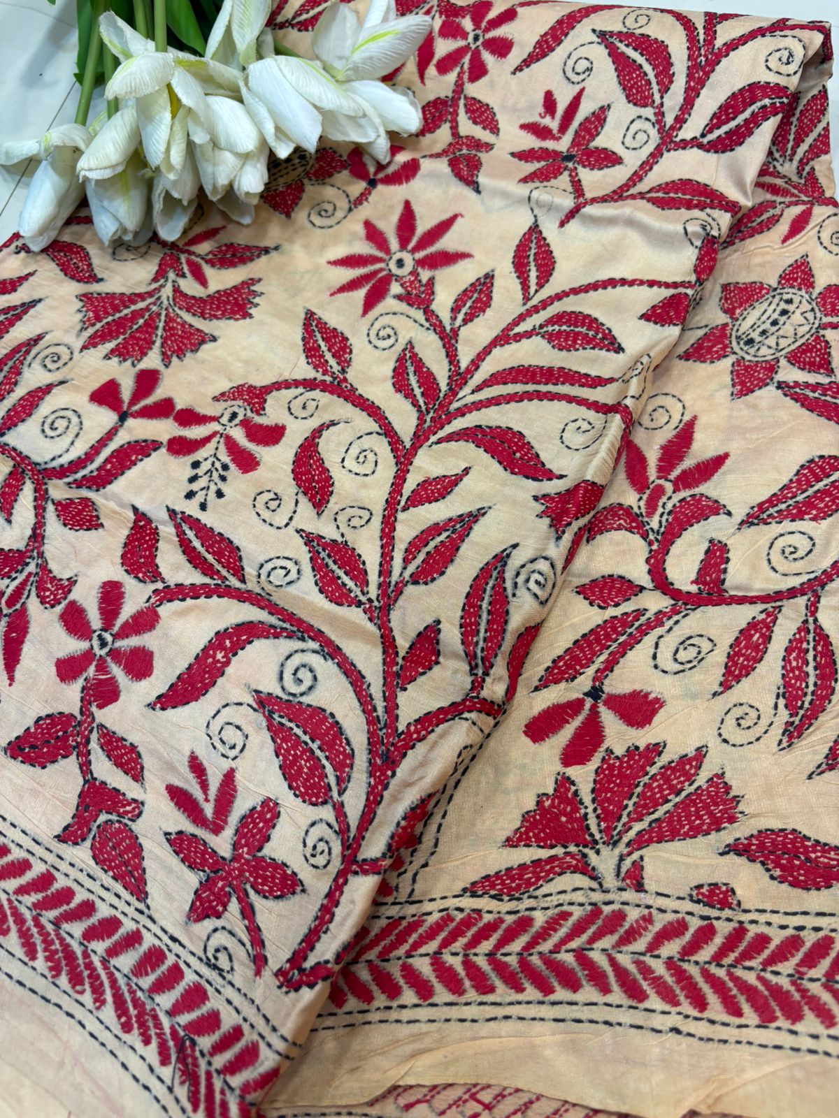 Cream Hand Embroidered Kantha Pure Bangalore Silk Dupatta - Luxurion World
