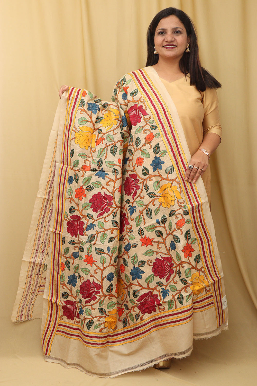 Pastel Kantha Tussar Silk Dupatta: Hand Embroidered - Luxurion World