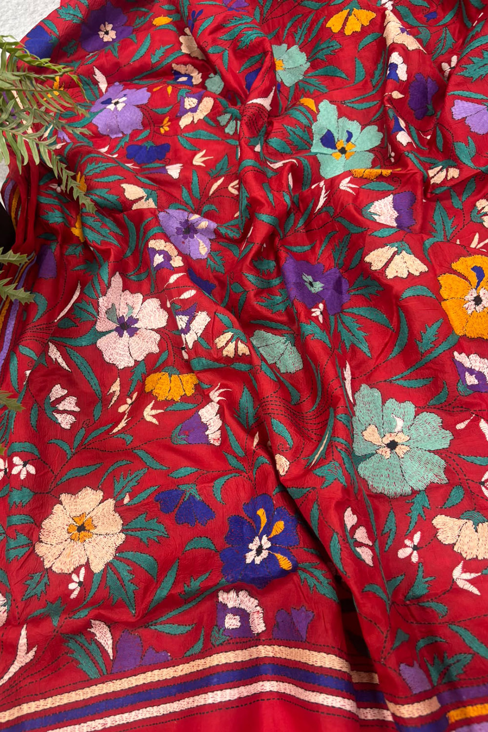 Red Hand Embroidered Kantha Pure Bangalore Silk Flower Design Dupatta