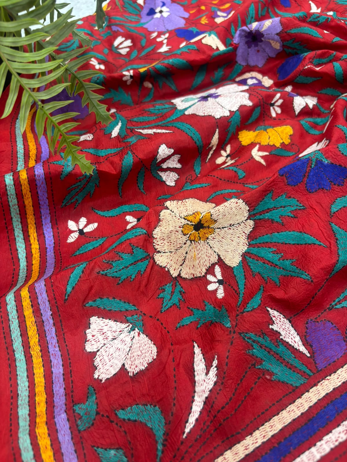 Red Hand Embroidered Kantha Pure Bangalore Silk Flower Design Dupatta