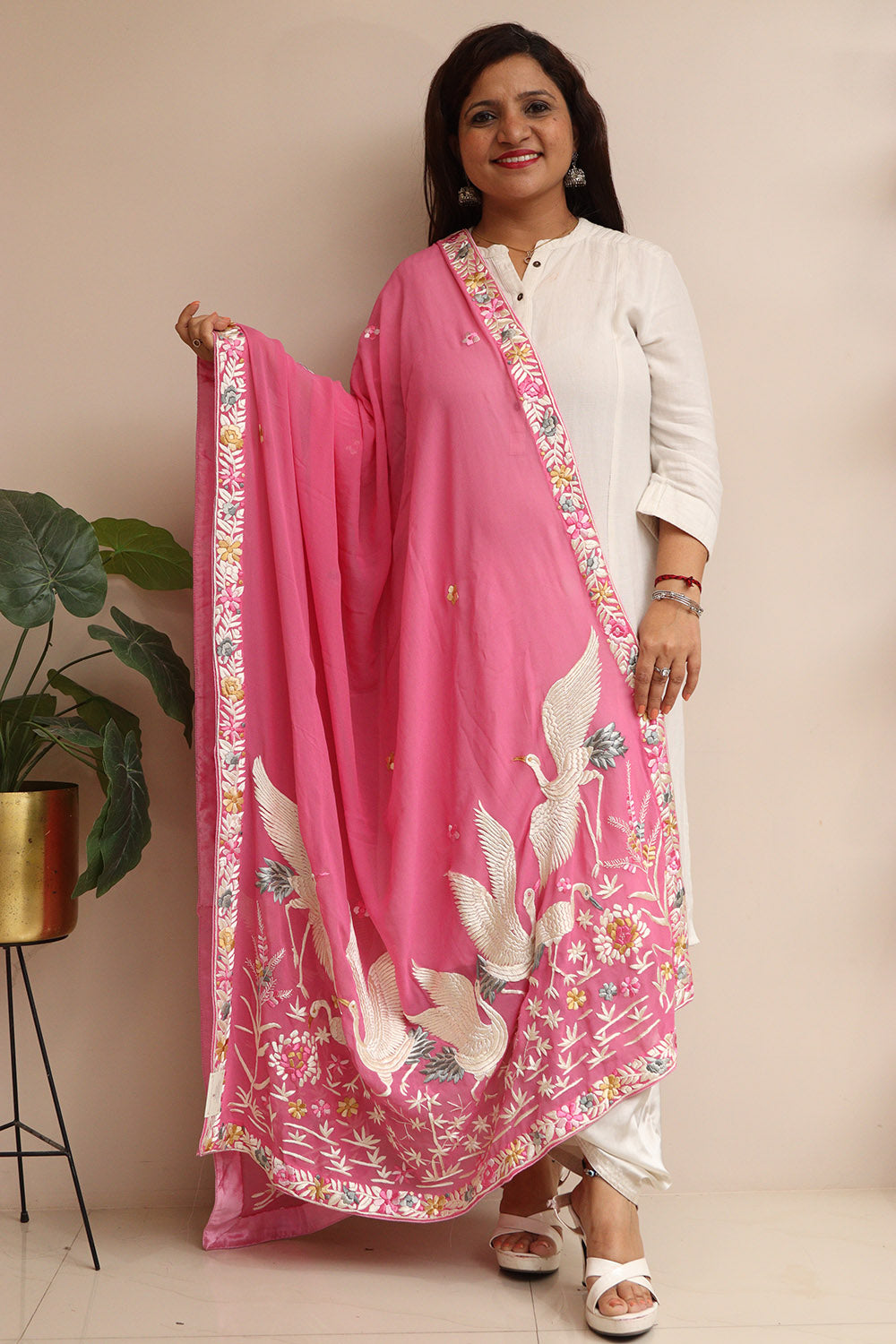 Pink Hand Embroidered Parsi Georgette Flower And Bird Design Dupatta - Luxurion World