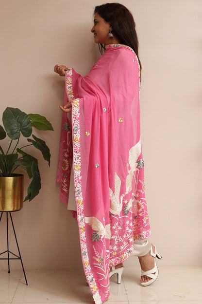 Pink Hand Embroidered Parsi Georgette Flower And Bird Design Dupatta - Luxurion World